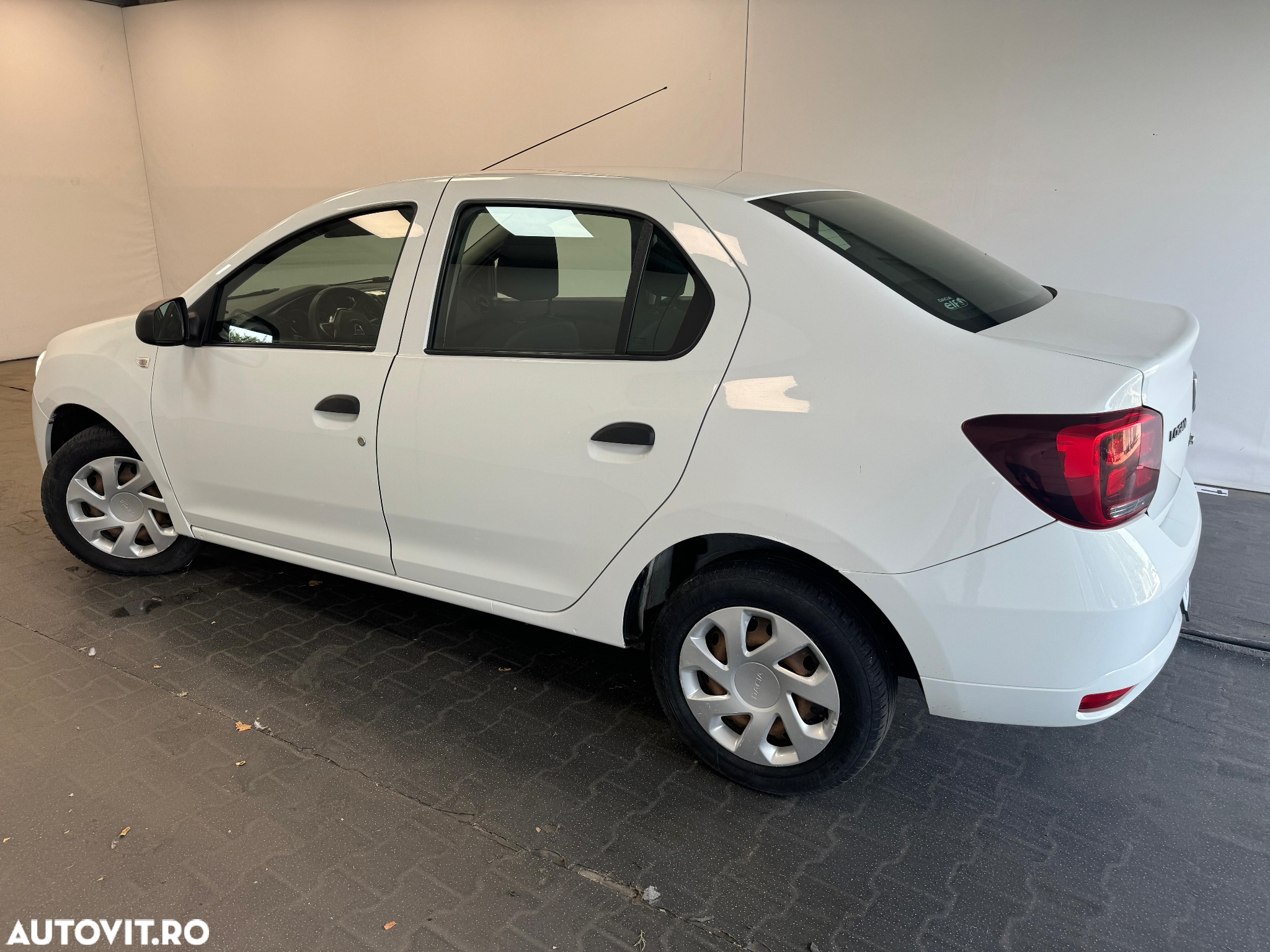 Dacia Logan 1.0 SCe SL PLUS - 6