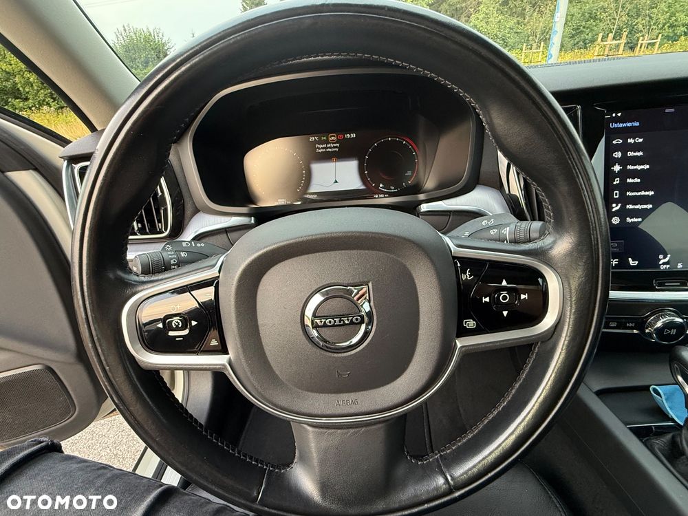 Volvo S60 T6 AWD Momentum Pro - 11
