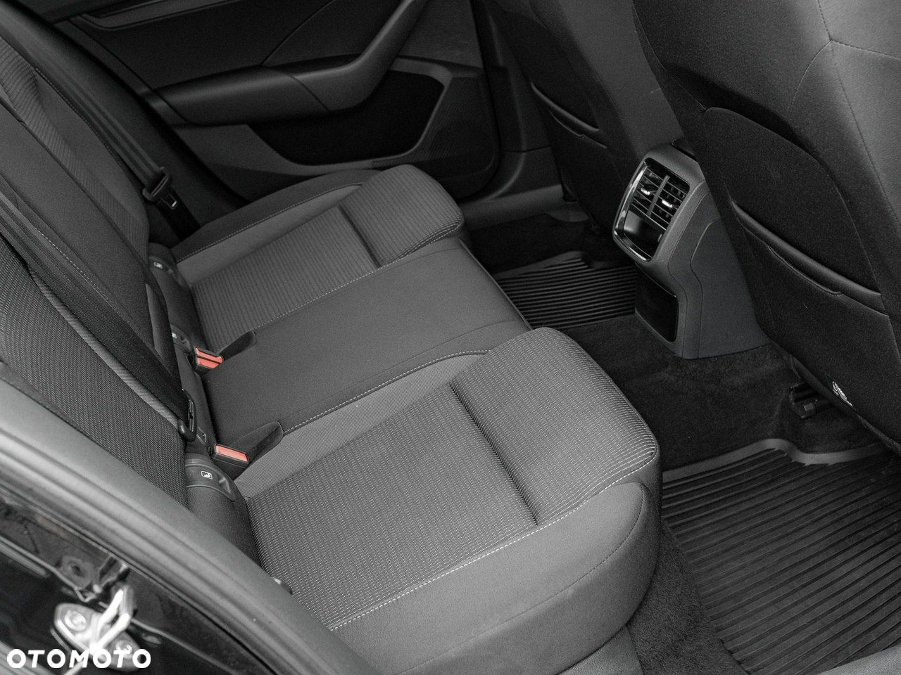 Skoda Octavia 1.5 TSI ACT Ambition - 27