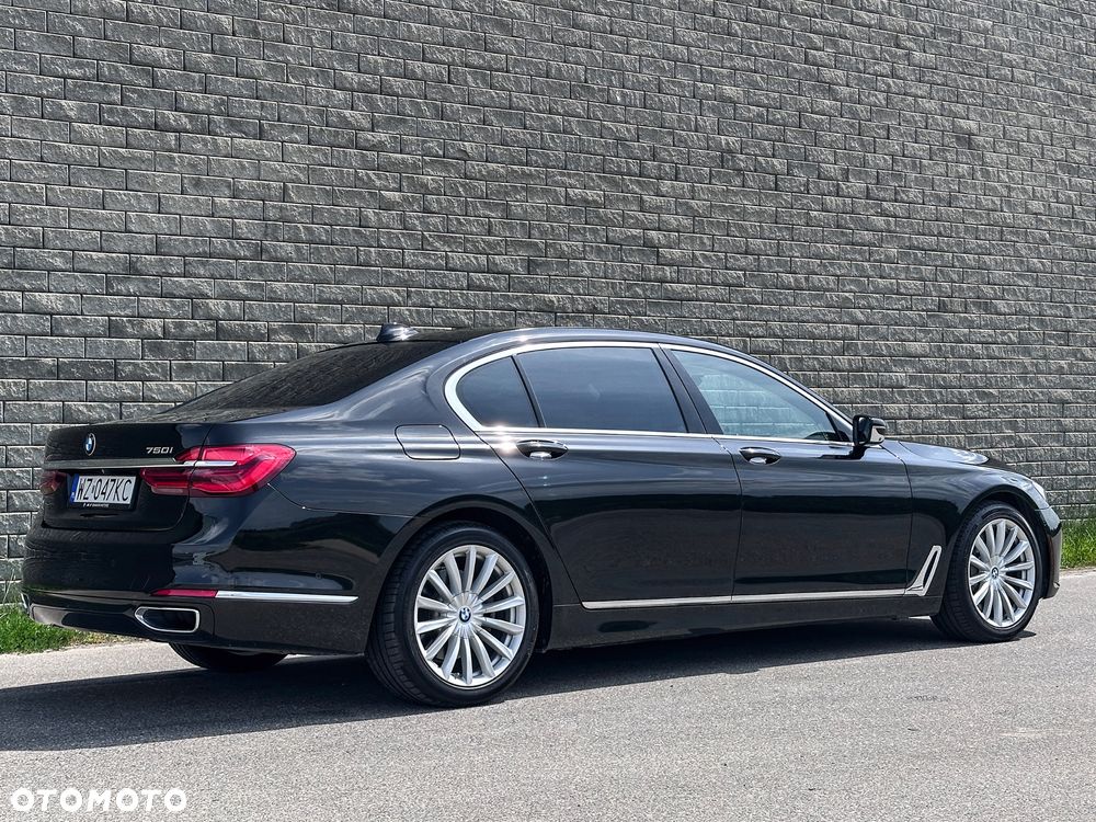 BMW Seria 7 750Li - 3