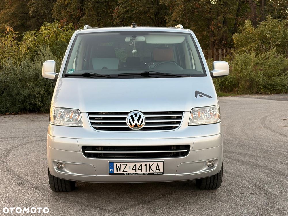 Volkswagen Multivan - 12