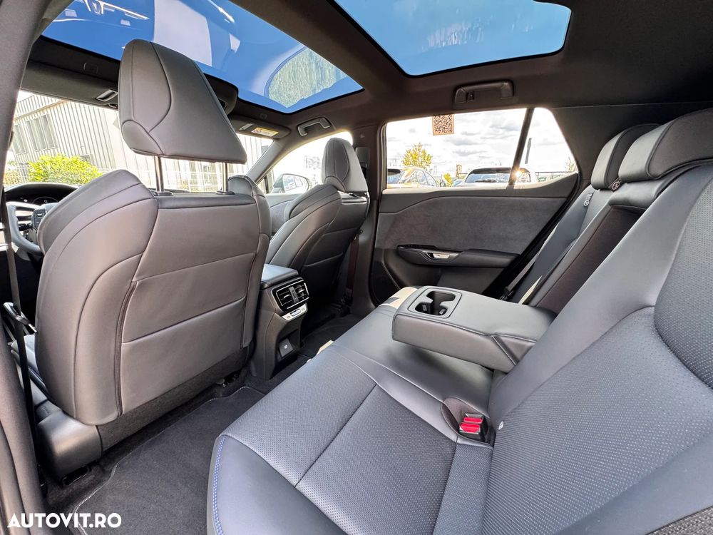 Lexus RZ 550e F SPORT - 28