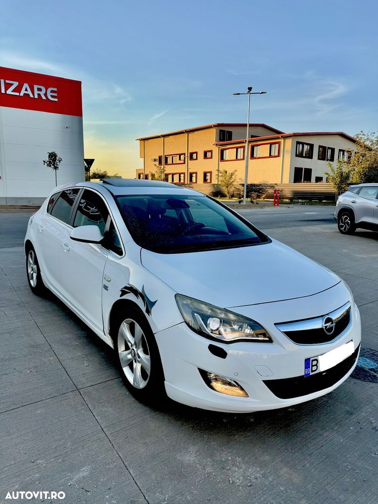 Opel Astra 2012 photo 4