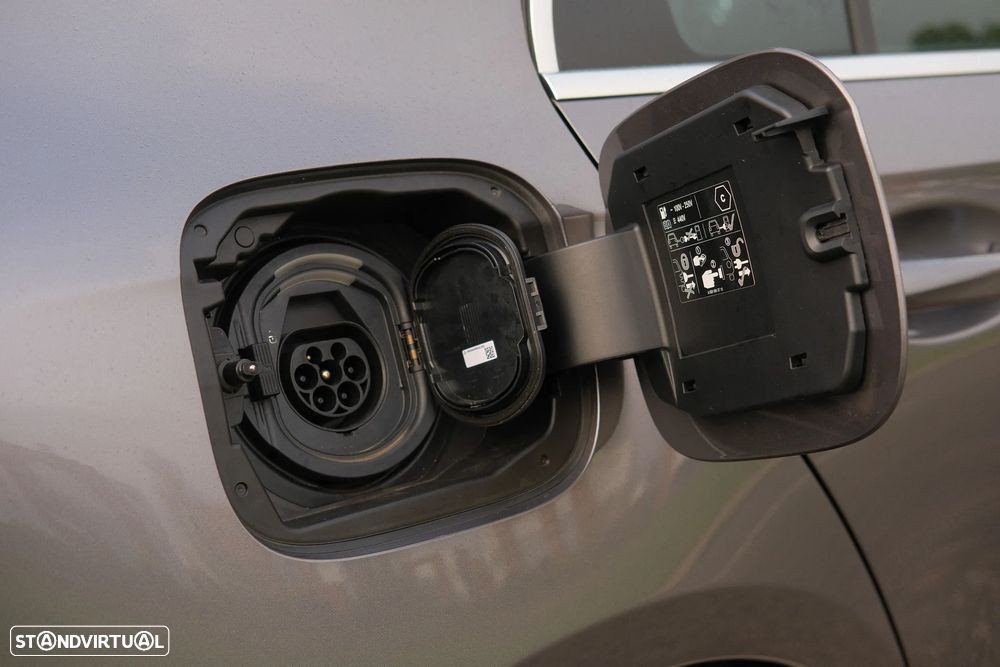 Mercedes-Benz A 250 e - 13