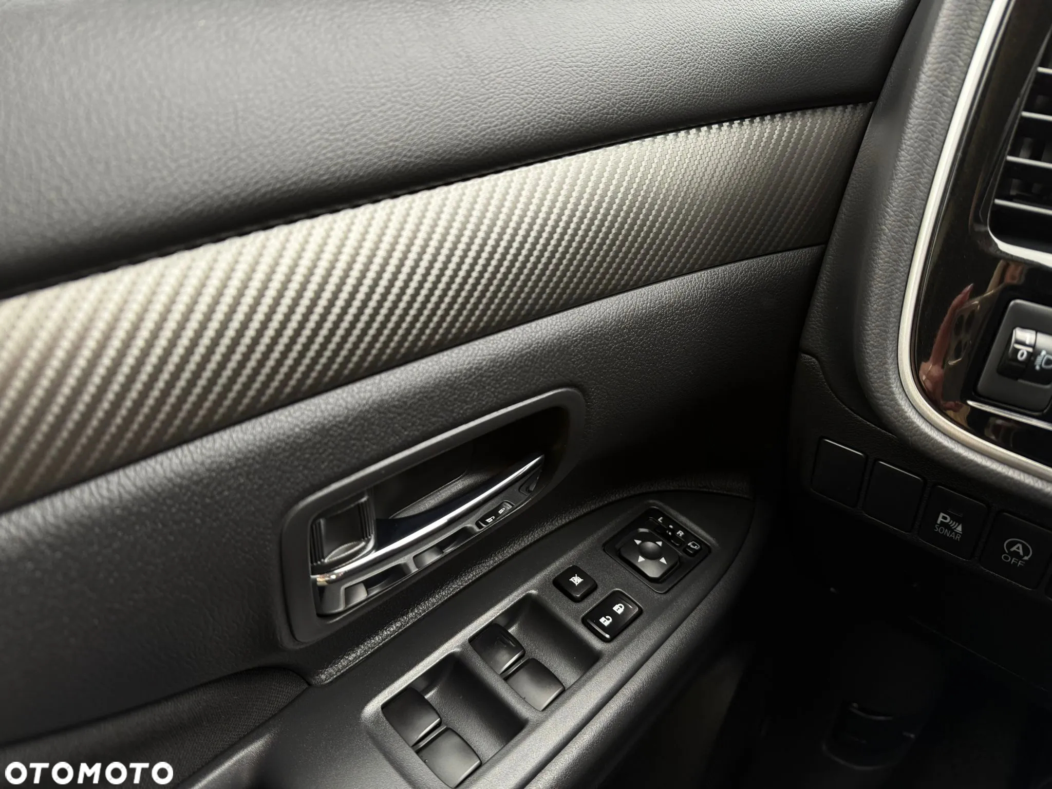 Mitsubishi Outlander 2.0 Invite + 2WD - 34