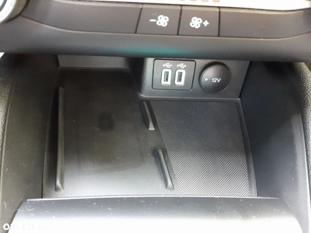 Ford Focus 1.0 EcoBoost mHEV Titanium X - 29