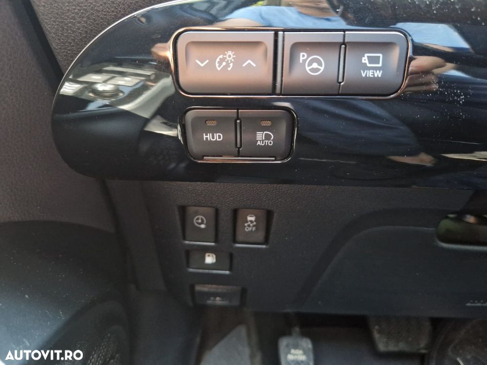 Toyota Prius - 14
