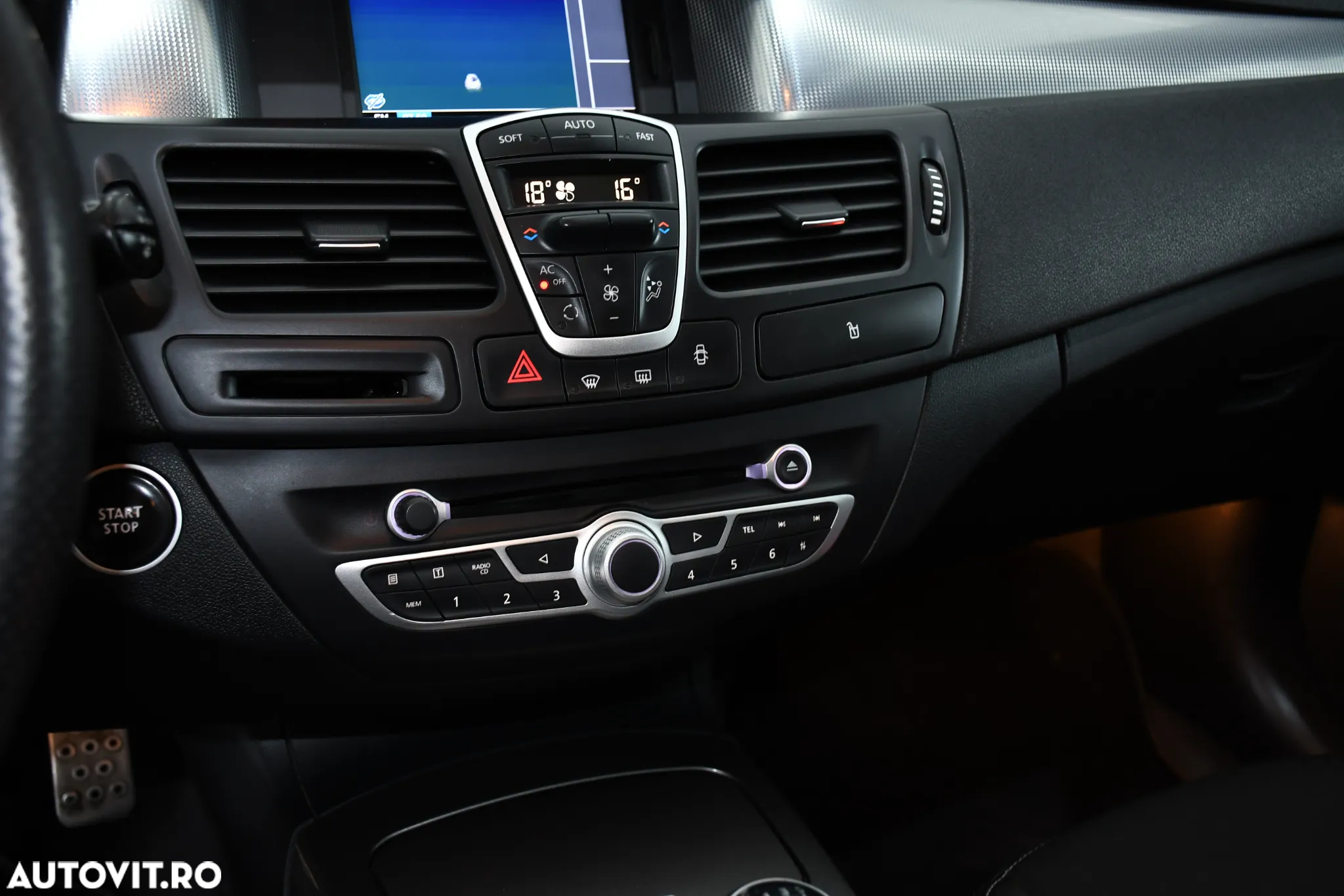 Renault Laguna dCi 110 FAP Bose Edition - 16