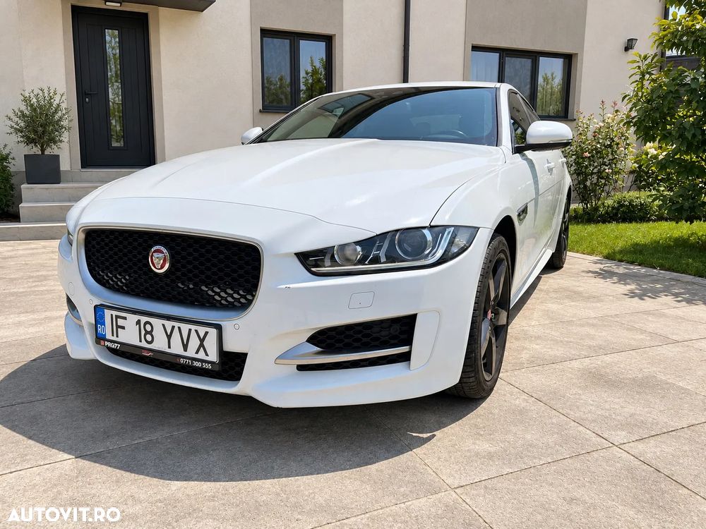 Jaguar Xe 2018 photo 2