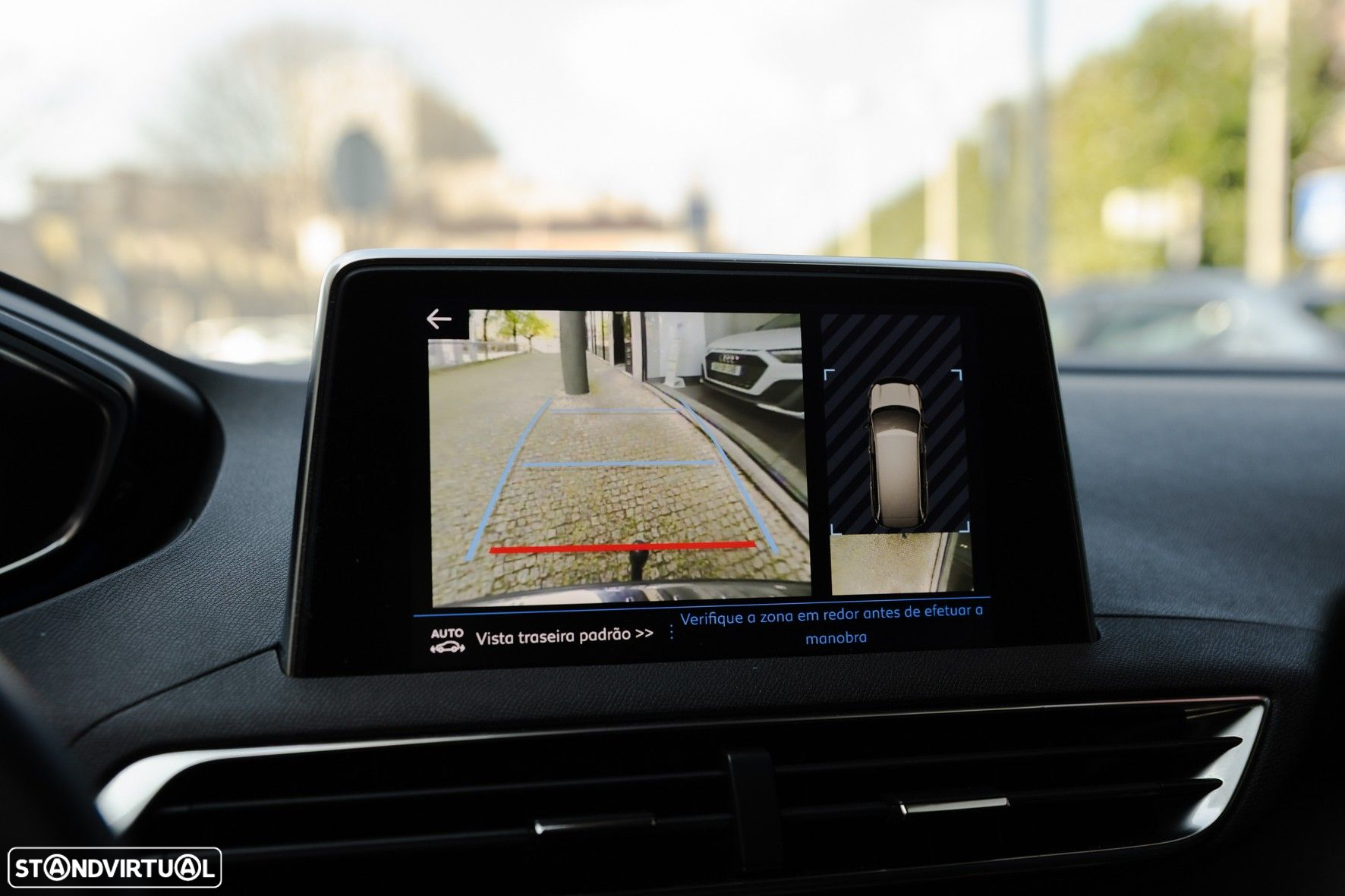 Peugeot 5008 1.2 PureTech Allure EAT8 - 28