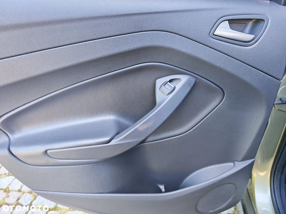 Ford Kuga 1.5 EcoBoost 2x4 Titanium - 21