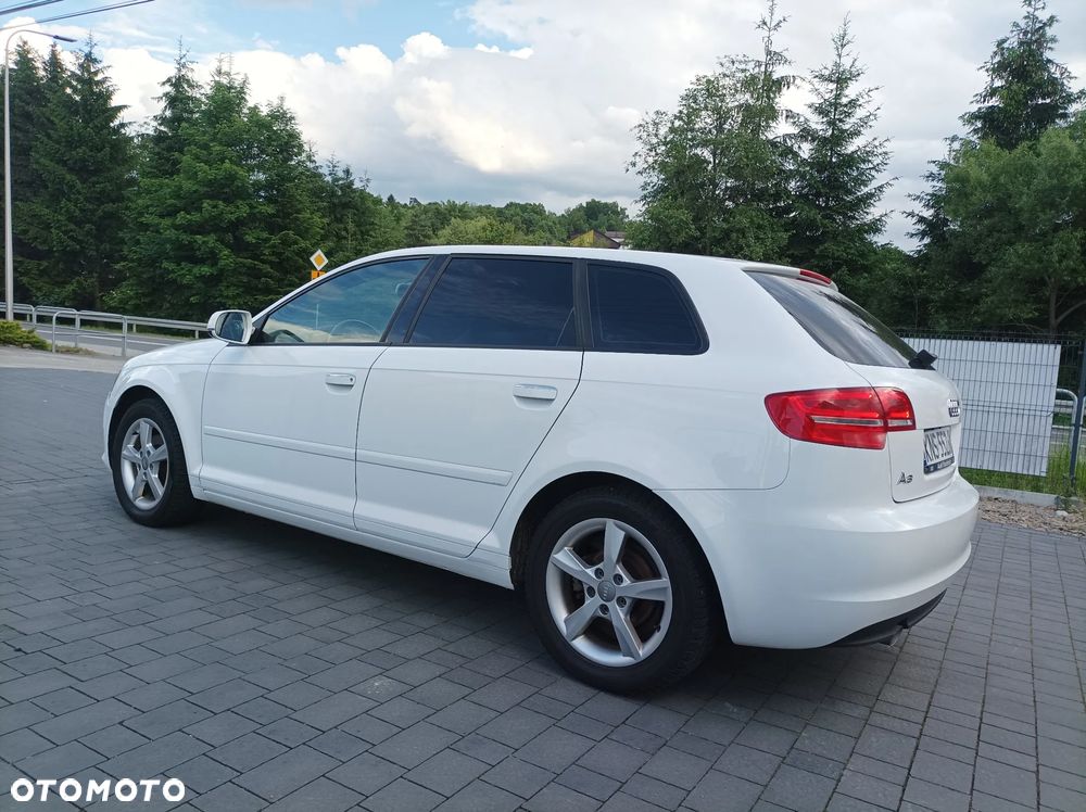 Audi A3 Sportback 1.6 TDI DPF Ambition - 10