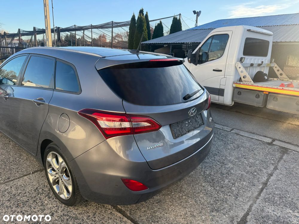 Hyundai i30 1.6 CRDi Premium - 8