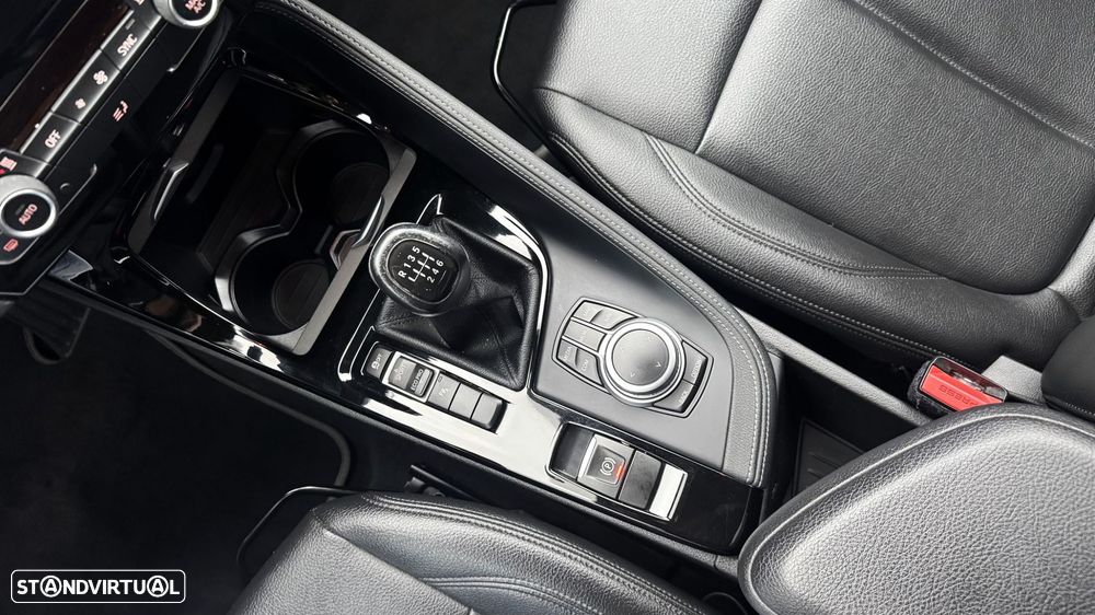 BMW X1 16 d sDrive Line xLine - 27