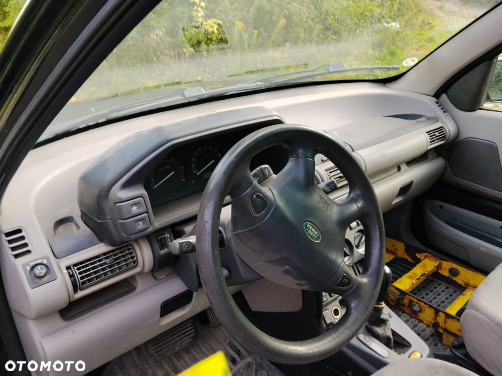 Land Rover Freelander 2.0 D - 8