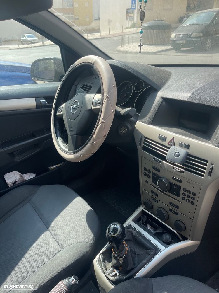 Opel Astra 1.3 CDTI Enjoy EcoFLEX - 4