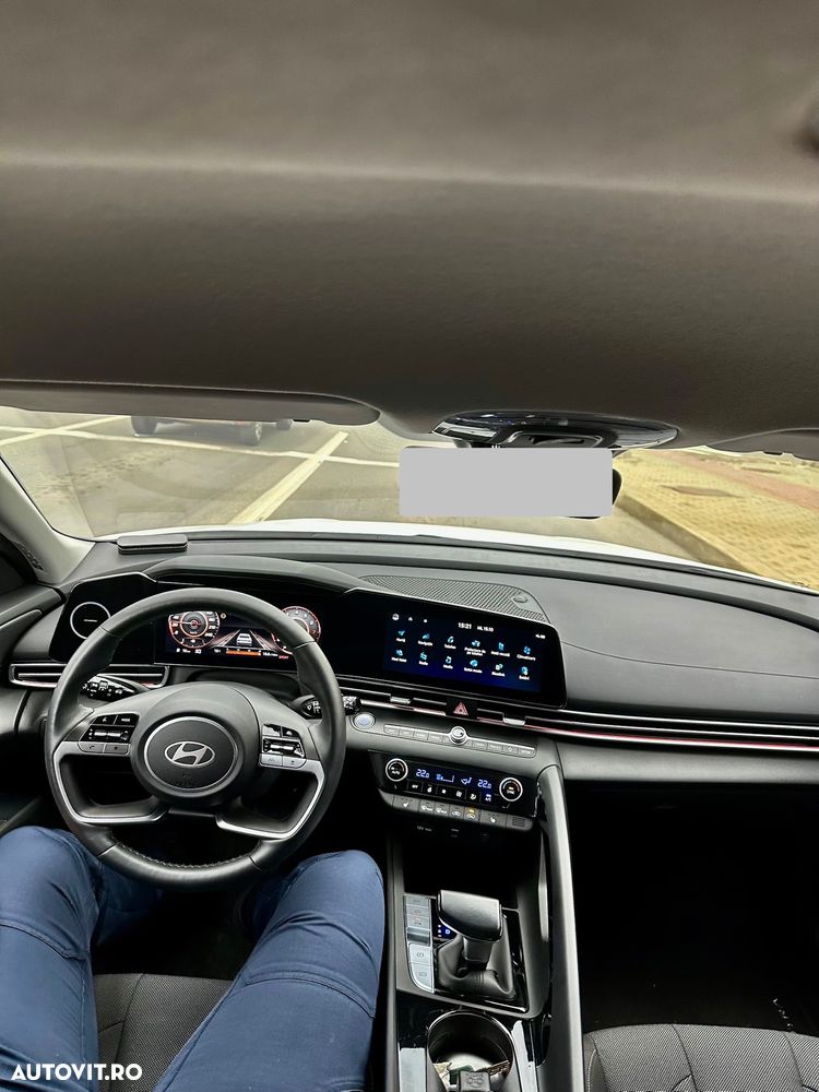 Hyundai Elantra 1.6 l 123 CP CVT Exclusive - 18