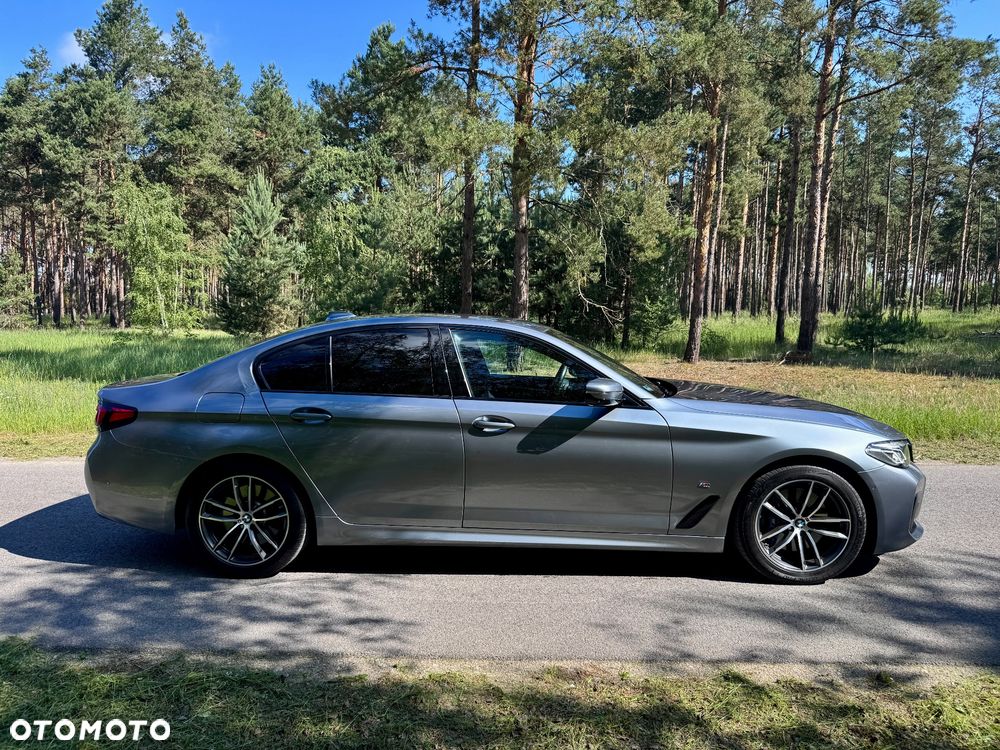 BMW Seria 5 530i GPF xDrive Luxury Line sport - 3