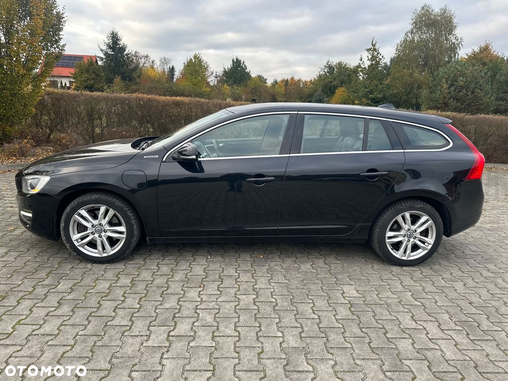 Volvo V60 D6 AWD Plug-in Hybrid Summum - 20