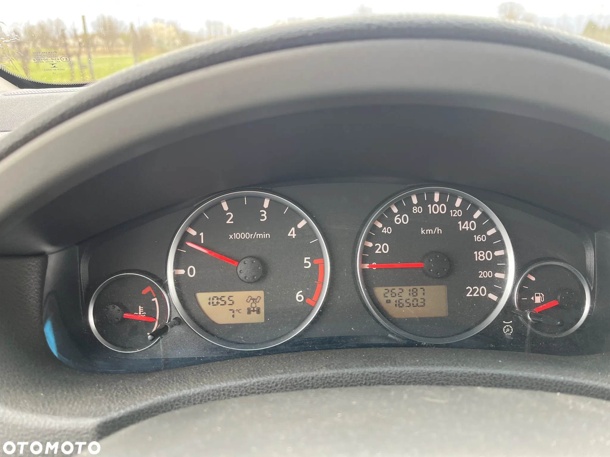 Nissan Pathfinder 2.5 D LE - 12