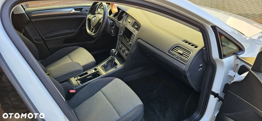 Volkswagen Golf 1.6 TDI BMT Comfortline - 9