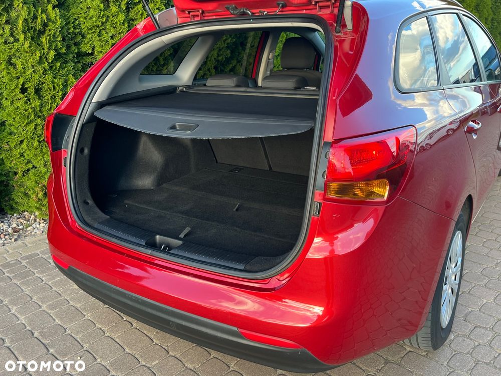 Kia Ceed - 31