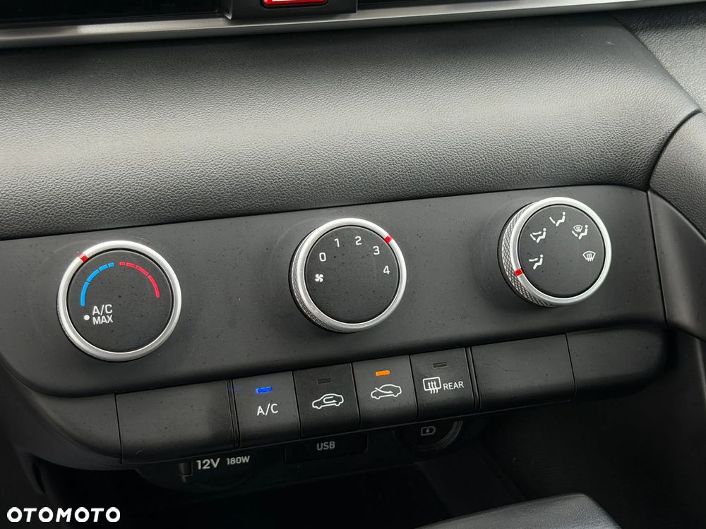 Hyundai Elantra 1.6 Modern CVT - 22