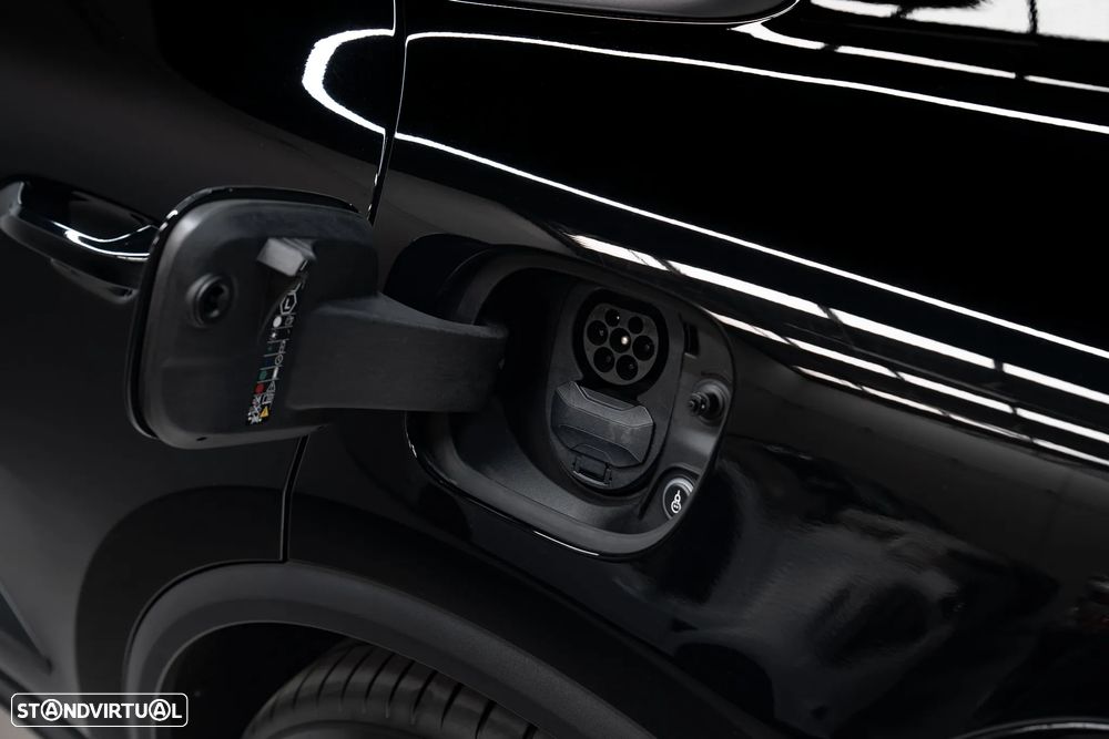 Porsche Macan Electric - 16