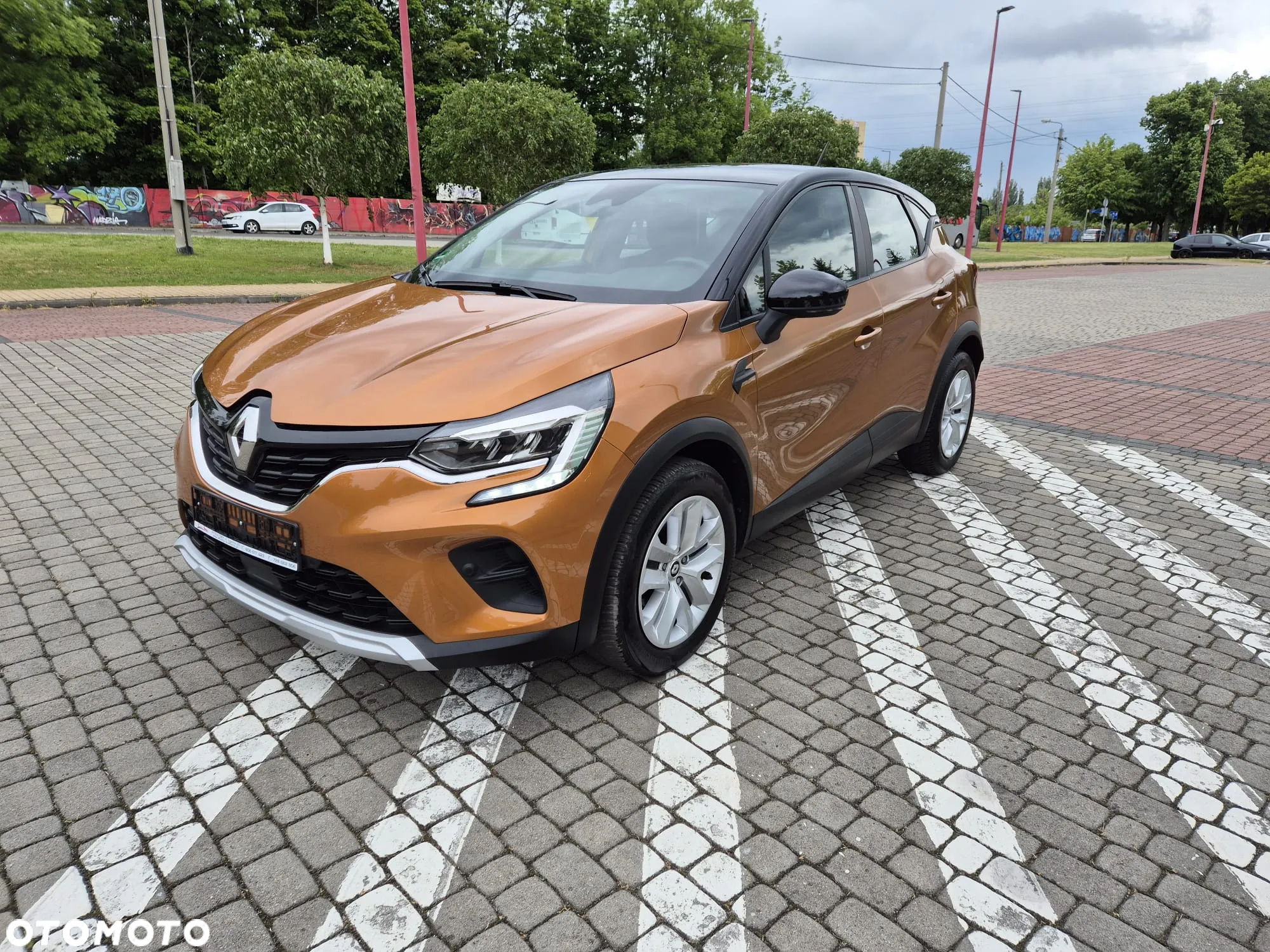 Renault Captur 1.3 TCe mHEV Techno - 8
