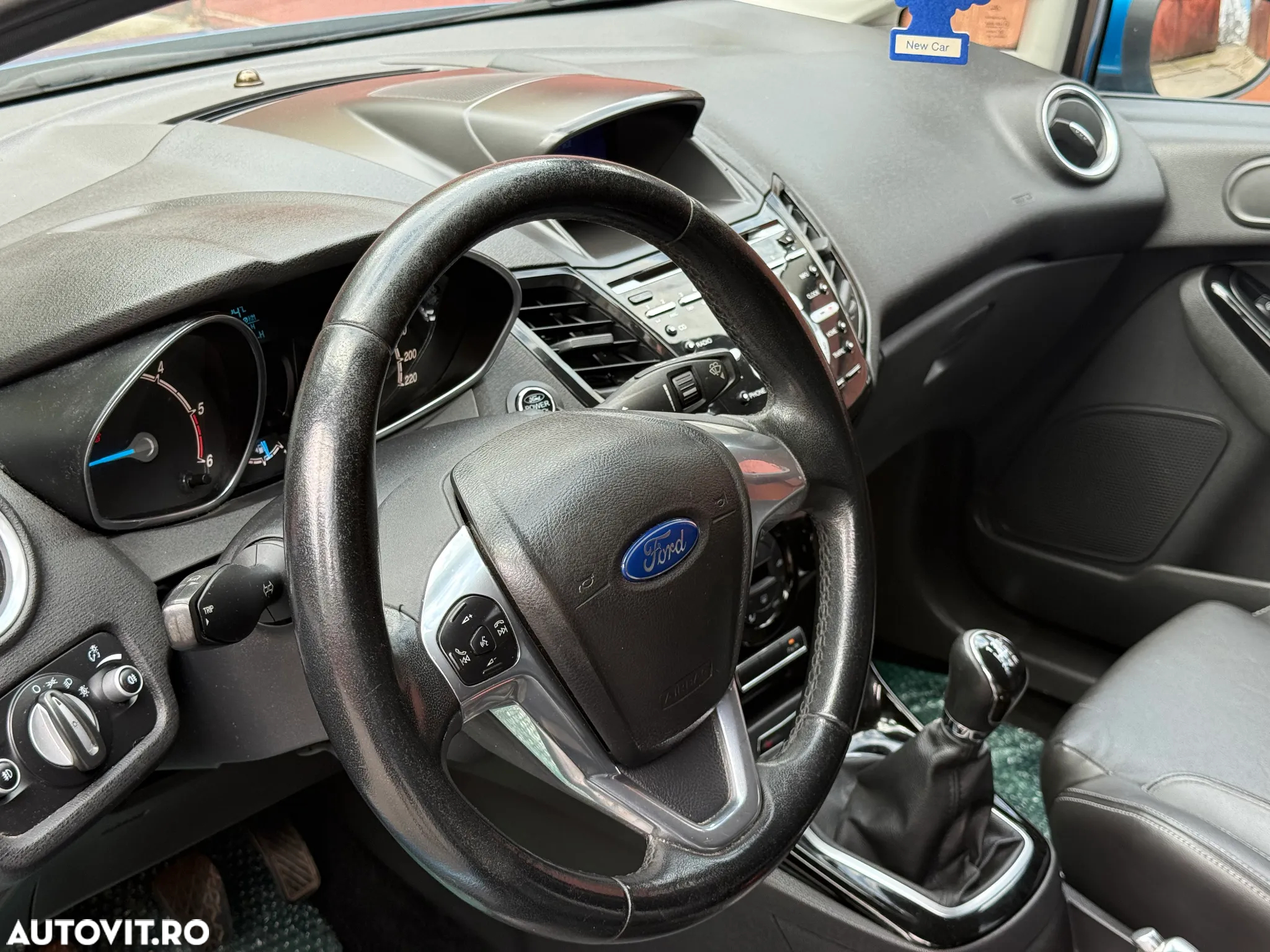 Ford Fiesta 1.6 TDCI Titanium - 30