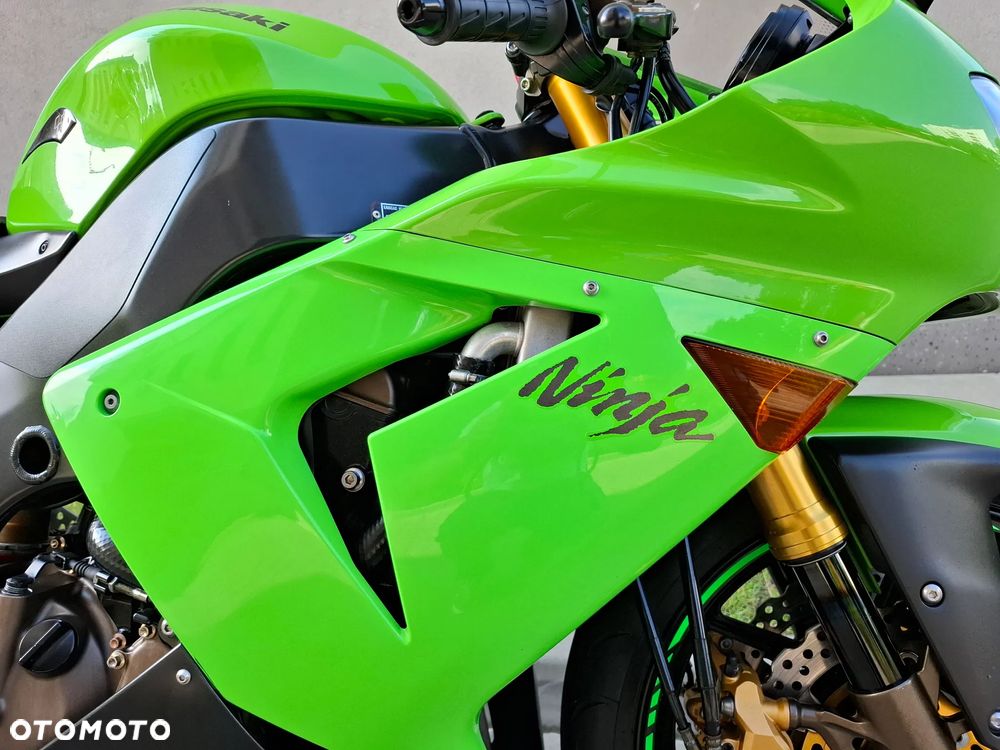 Kawasaki ZX - 28