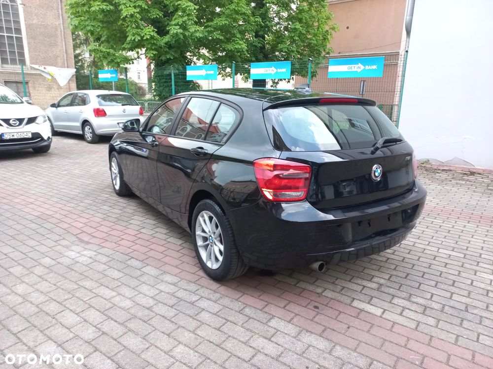 BMW Seria 1 118i - 3
