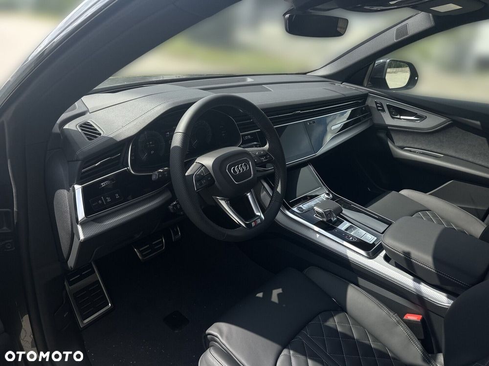 Audi Q8 - 9