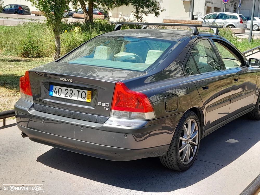 Volvo S60 2.3 T5 - 2