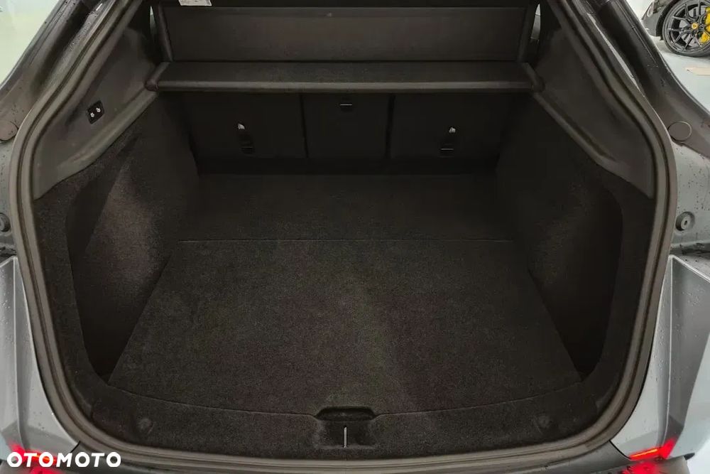 Tesla Y 79kWh Long Range AWD - 17