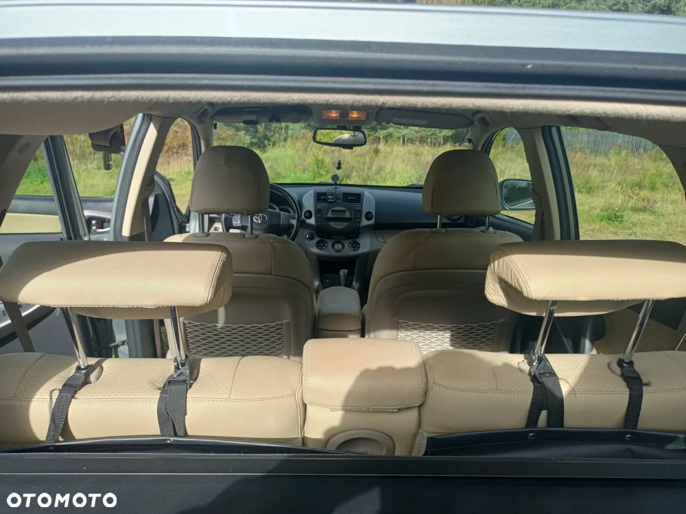 Toyota RAV4 2.0 VVT-i Prestige - 11
