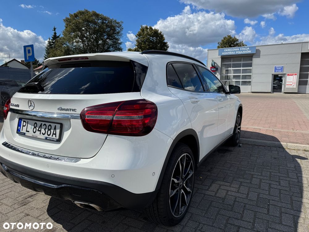 Mercedes-Benz GLA 220 4-Matic Urban