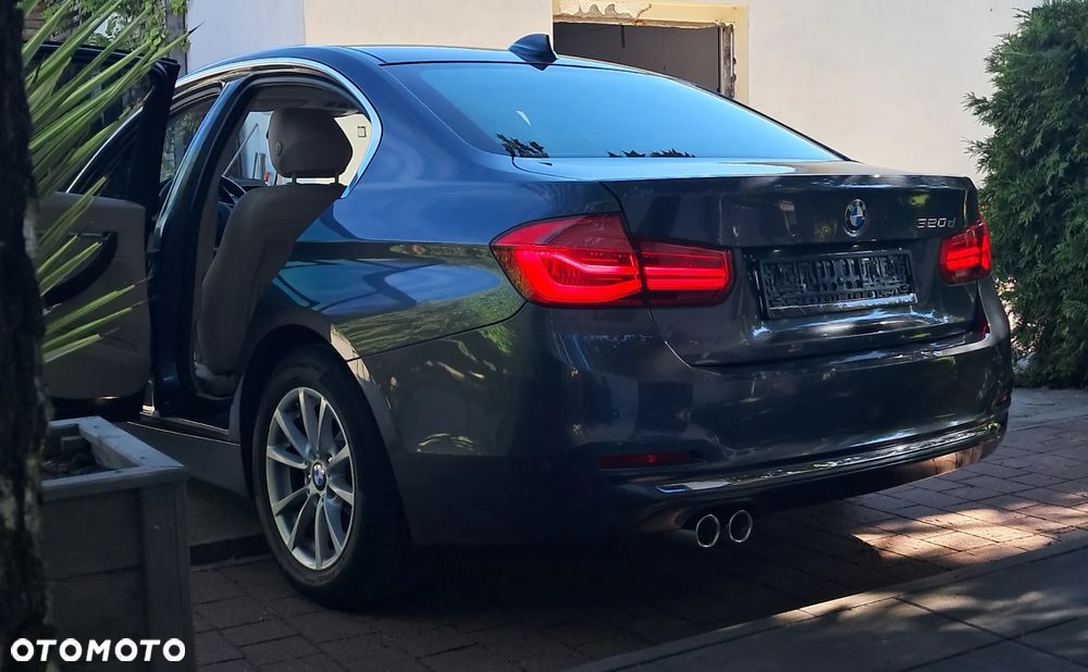 BMW Seria 3 320d Efficient Dynamics Luxury Line Purity - 26
