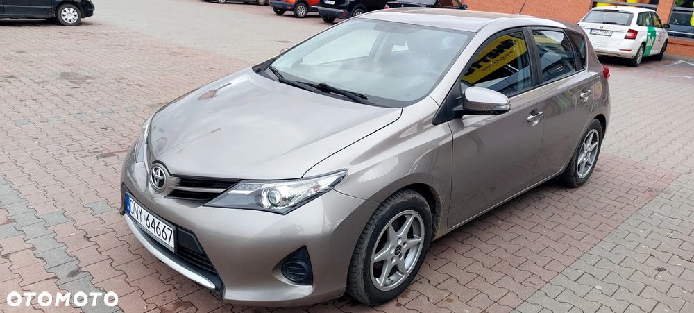 Toyota Auris 1.33 VVT-i Life Comfort - 1