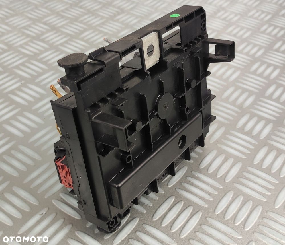 Używany Skrzynki bezpieczników - 399 PLN - Otomoto.pl