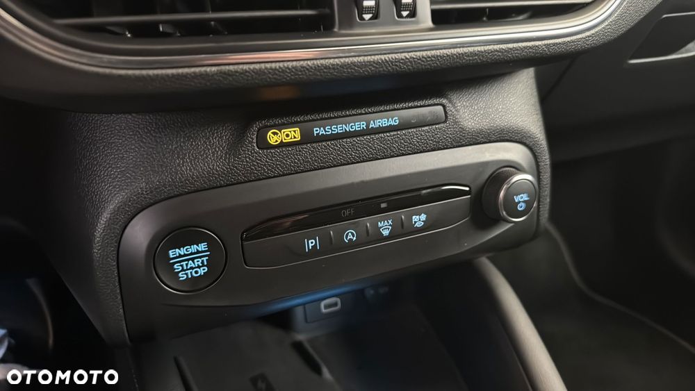 Ford Focus 1.0 EcoBoost mHEV Titanium X - 17