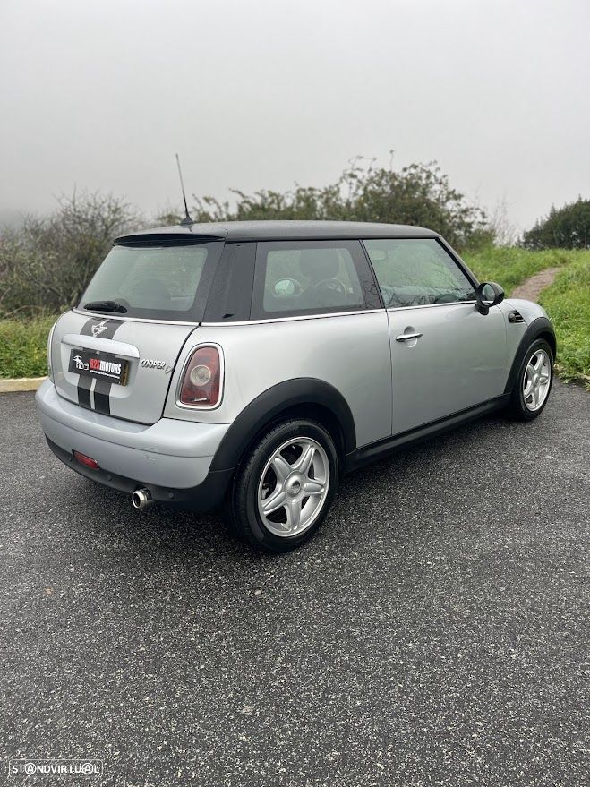 MINI 3 Portas Cooper D - 4
