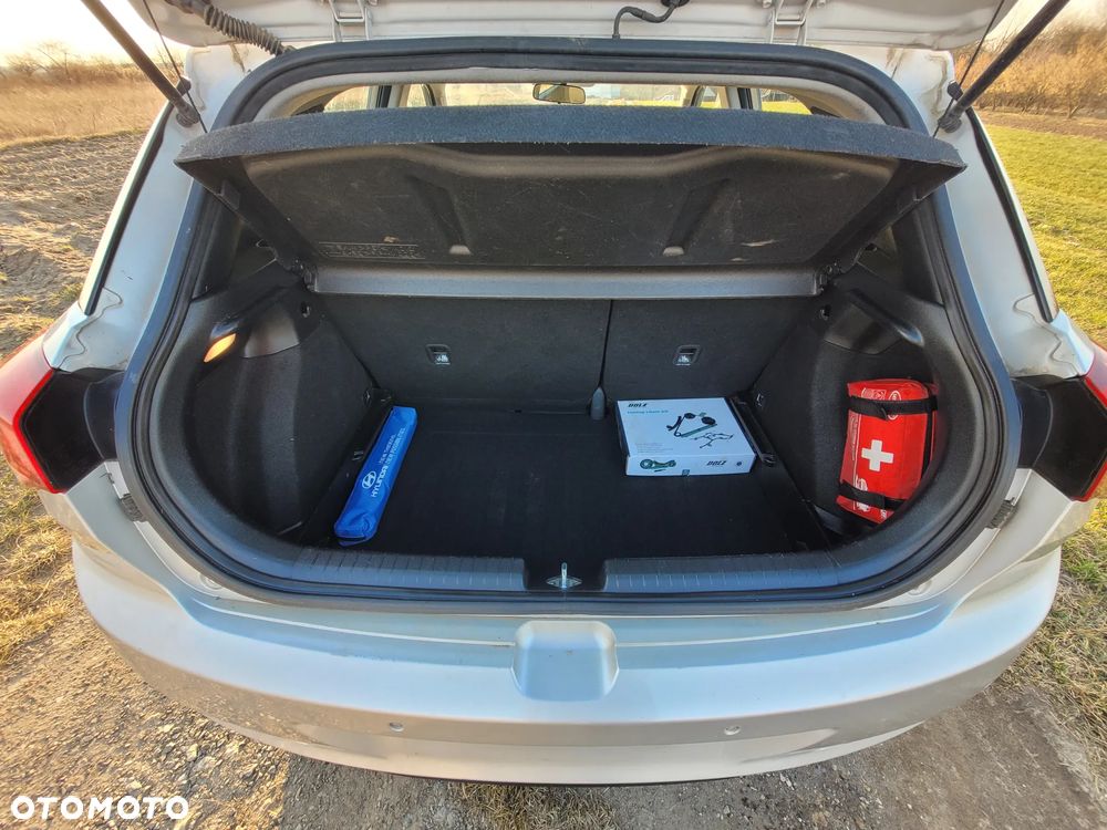 Hyundai i20 1.2 Trend - 8