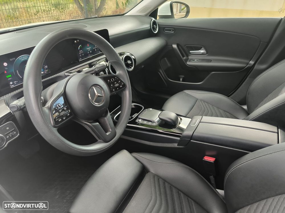 Mercedes-Benz CLA 250 - 8