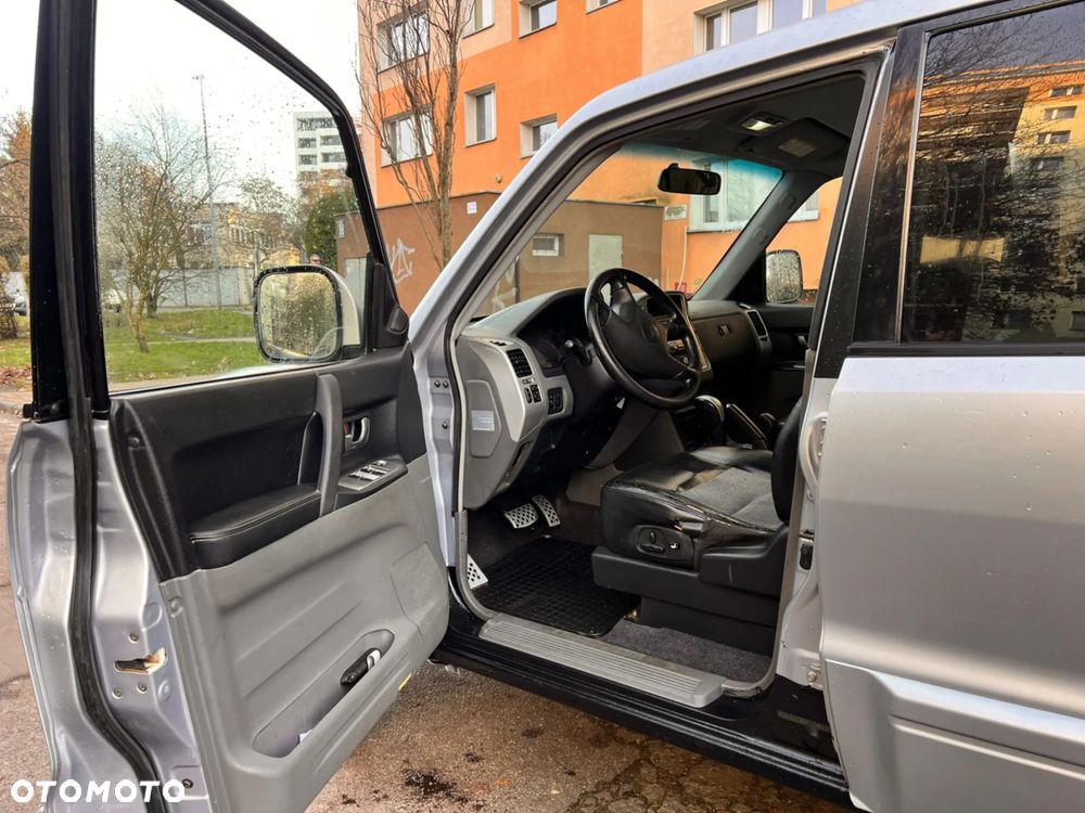 Mitsubishi Pajero 3.2 DID Instyle DAKAR - 5