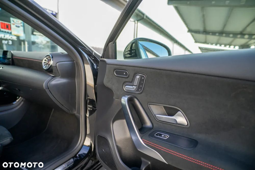 Mercedes-Benz Klasa A 180 d 8G-DCT Edition 2021 - 24