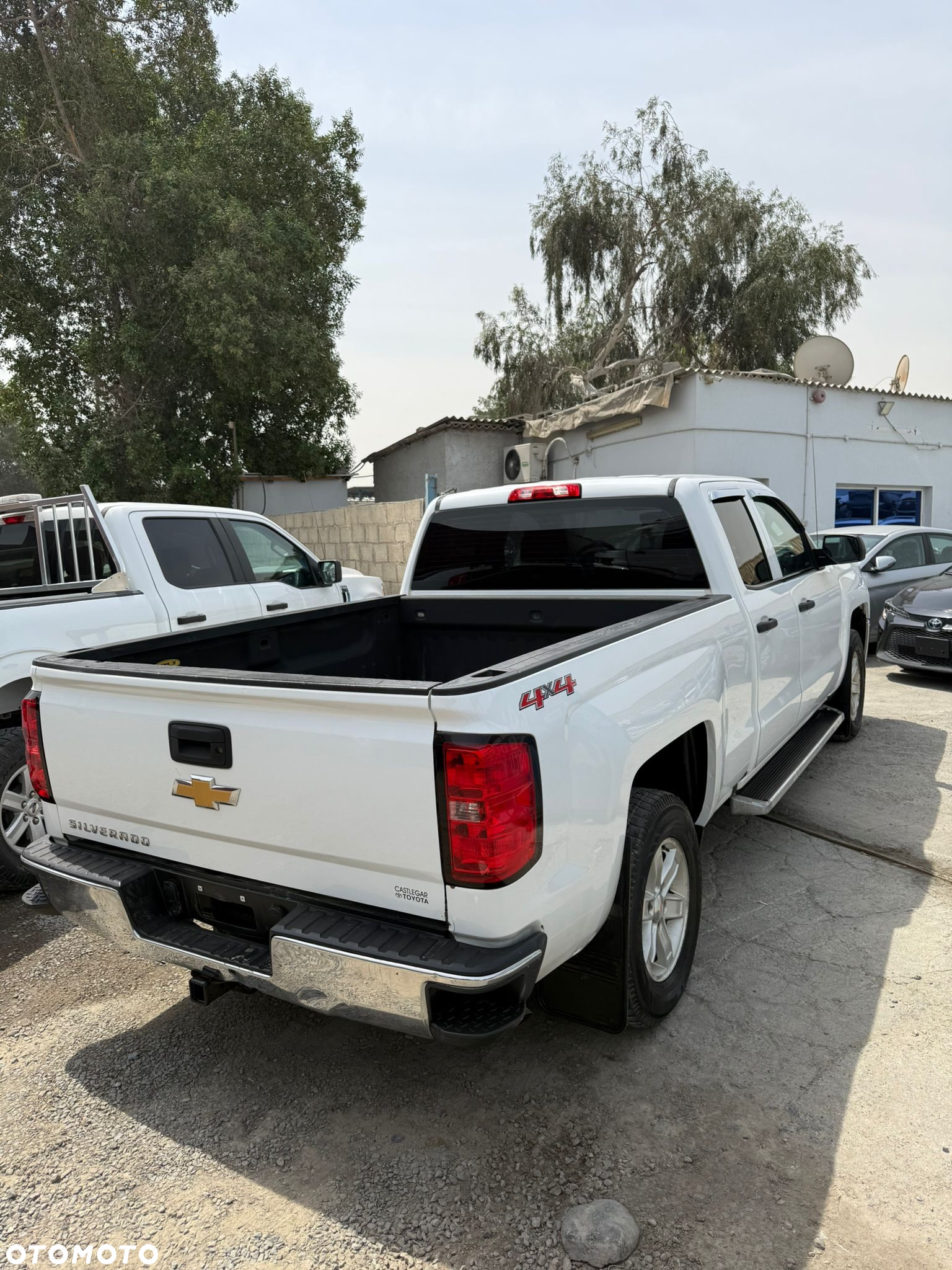 Chevrolet Silverado - 4