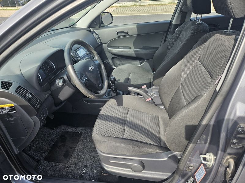 Hyundai i30 1.6 Comfort - 8