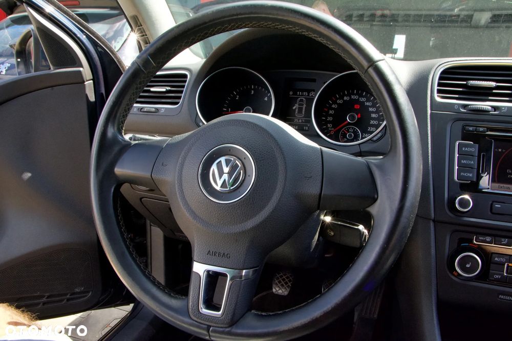 Volkswagen Golf - 15