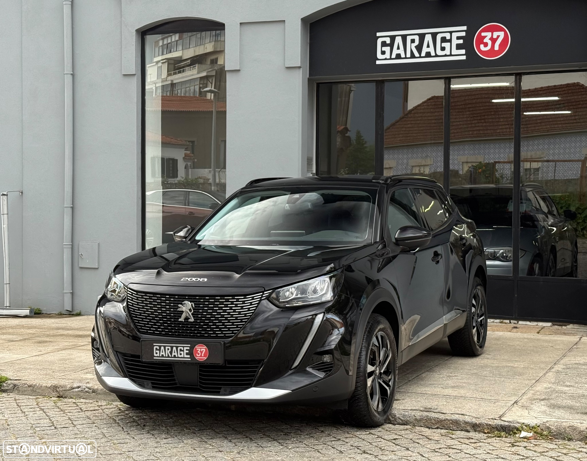Peugeot 2008 1.2 PureTech Allure - 3